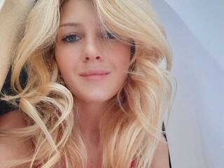 Erotikus videocsevegés StaciaGreeg