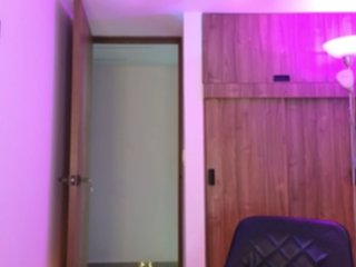 Erotikus videocsevegés _MissJulia_