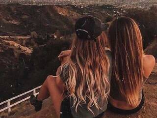 Erotikus videocsevegés StarryVibe