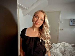 Erotikus videocsevegés Stellapower