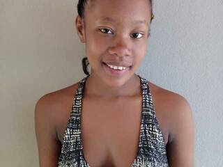 Erotikus videocsevegés Stencyah