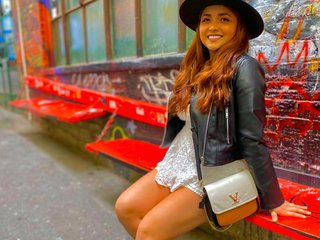 Erotikus videocsevegés StephanieDaniels