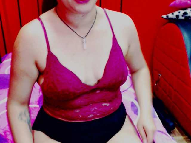 Fényképek Stephanyhot1 welcome to my room, I'm Stephany, add me to your favorites list and let's have pleasant orgasms ♥♥♥Would you like to experiment with the prohibited? Let's go private and find out