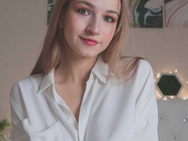 A profil fényképe __ANNA__