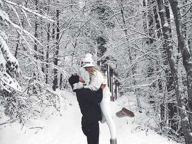 A profil fényképe Stevenykaren