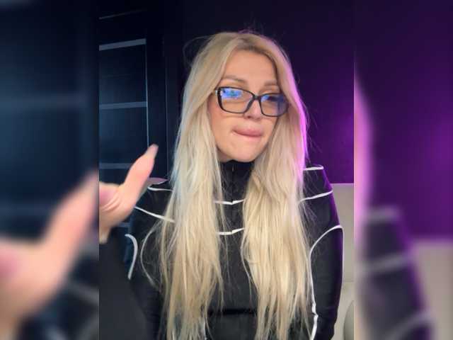 Sugárzási képernyőképek CyberWhore111