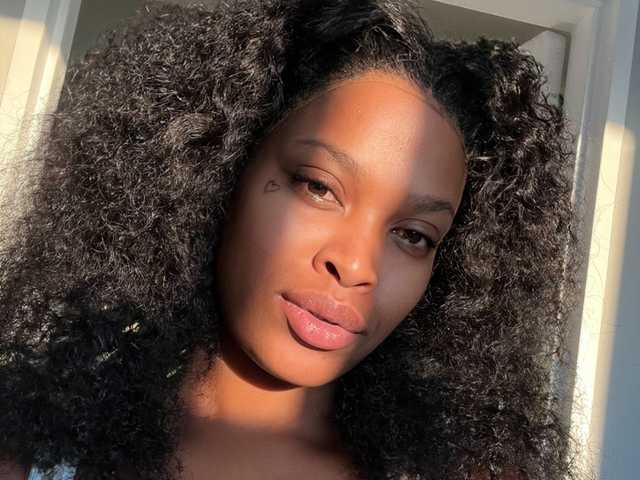 A profil fényképe Sugababiie