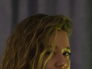 Erotikus videocsevegés Sugar-Girl