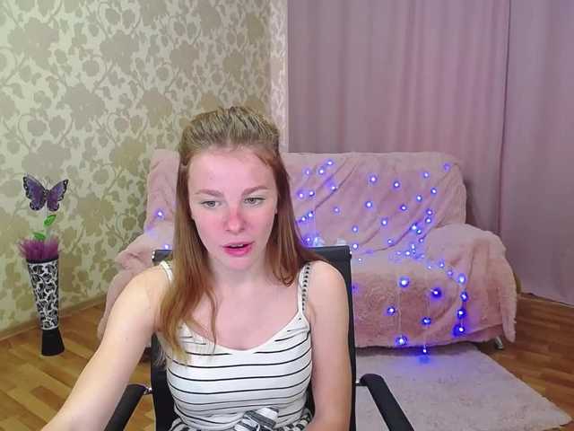 Fényképek SummerMood hello guys! im new here. let's go communicate and have fun together! PVT open for you! if you like my smile, tip me 50Tkn)))