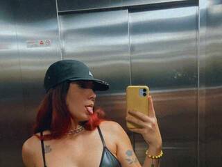 Erotikus videocsevegés Sunshine4i20