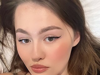 Erotikus videocsevegés SunshineEmma