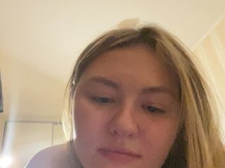 Erotikus videocsevegés SunshineEmma