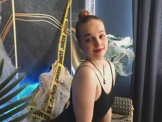 Erotikus videocsevegés SunShineLolaa