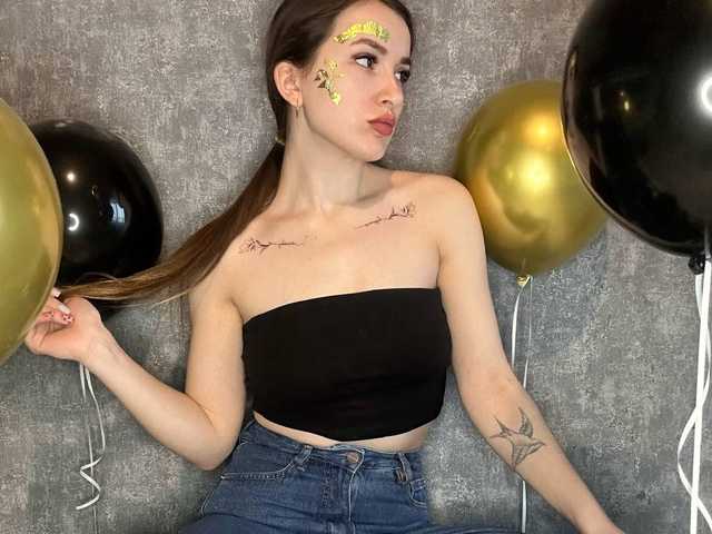 A profil fényképe -RED_HAT-