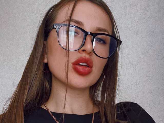 A profil fényképe -RED_HAT-