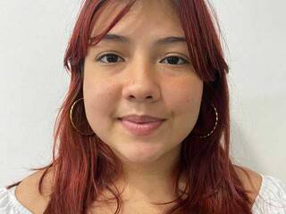 Erotikus videocsevegés Surayya