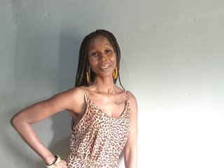 Erotikus videocsevegés SuUGABABE