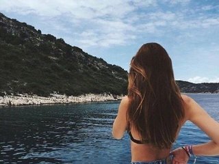 Erotikus videocsevegés Sweet-Annie