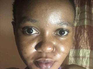 Erotikus videocsevegés Sweet-Iddah