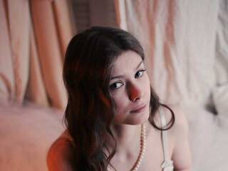 Erotikus videocsevegés Sweet-Mila