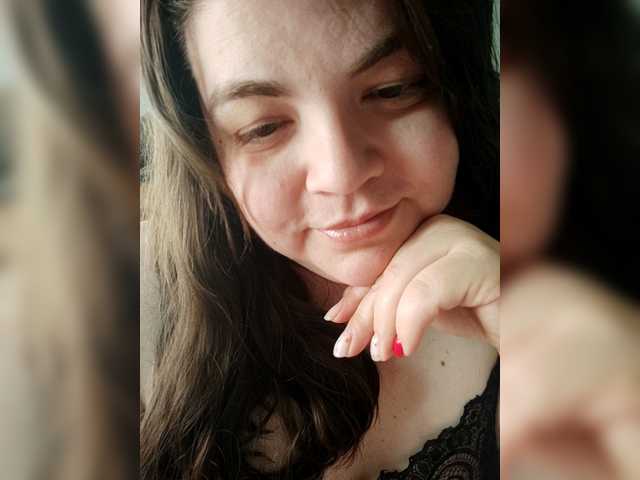 Sugárzási képernyőképek SweetAndCurvy