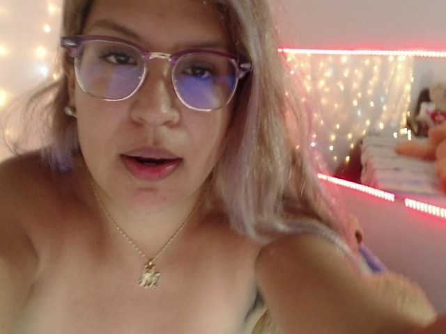 Fényképek SweetBarbie the sugar princess fill her body with cream and her creamy hairy pussy explode with squirt! /hairy pussy close 50 !! squirt 222/ snap 100 / lovense in ass / anal in pvt/ cum 100 #latina #bigboobs #18 #hairy #teen #squirt #cum #anal #lovense #Cam2CamPri