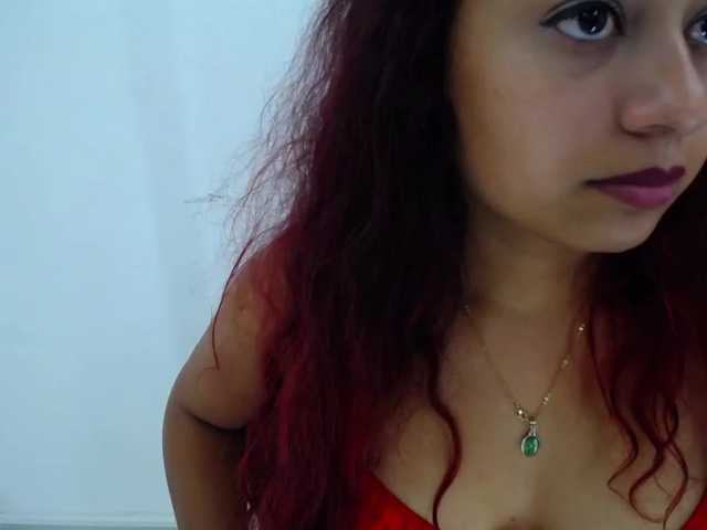 Fényképek SweetCherry24 Hi guys, i new here, but i want to play with my pretty pussy u help me? #new #c2c #latin #curvy #sexy