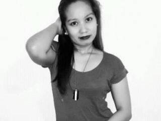 Erotikus videocsevegés SweetJazmine