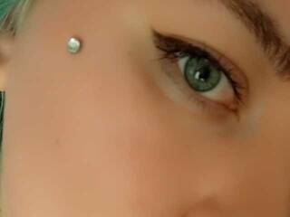 Erotikus videocsevegés SweetJuicePeach