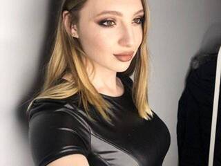 Erotikus videocsevegés sweetkisa