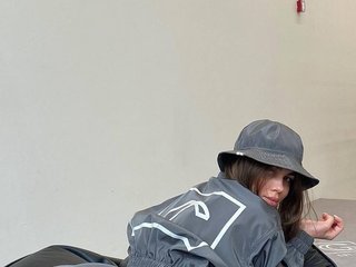 Erotikus videocsevegés SweetKittyX