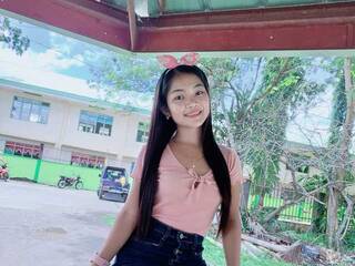 Erotikus videocsevegés SweetMae21