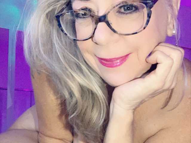 A profil fényképe April_XO