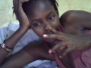 Erotikus videocsevegés Sweetpussie