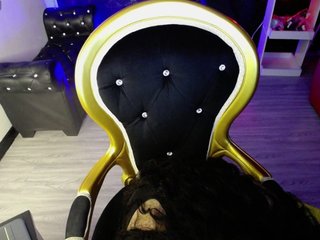 Erotikus videocsevegés Sweettpleasure