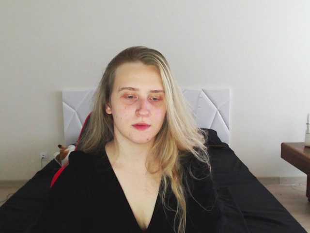 Fényképek _Avocado_ Hello ! Waiting for your hot desires: Z Stripping in full private, show using sex toys