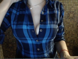 Fényképek SweetValeri Hi)) I look at your cameras, 20 tokens. Chest 50 tokens. Toy in private chat group