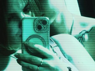 Erotikus videocsevegés sweety-orgasm