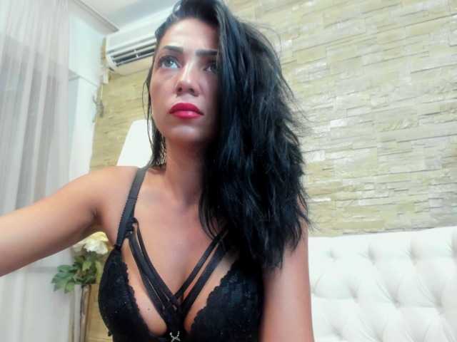 Fényképek SweetYvonnee 663 Cumshow dance