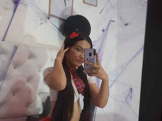 Erotikus videocsevegés TamaraRosy