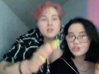 Erotikus videocsevegés Tanya-and-Sara
