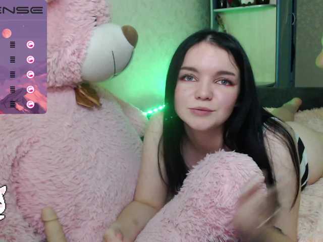 Fényképek Tarani @873 for tshirt off. Lovense star on to 2tk. More fun in PVTVampirePussy thank you for new toy!