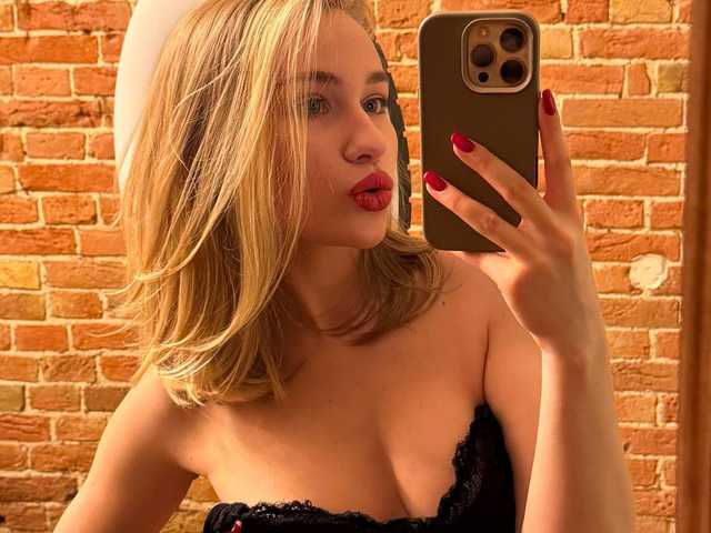 A profil fényképe tashamiu
