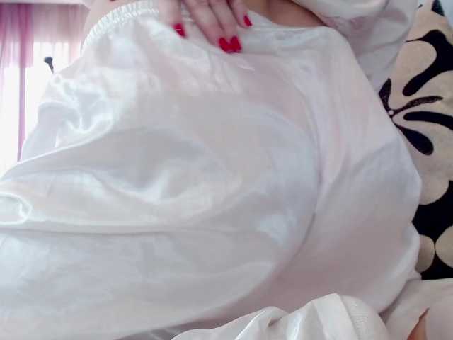 Fényképek Lolly_VIP Let me clean my juices off your dick, Master