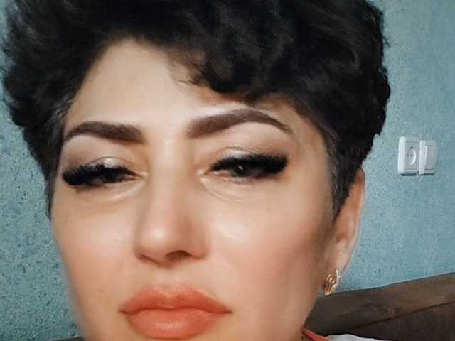 A profil fényképe Tasnya068