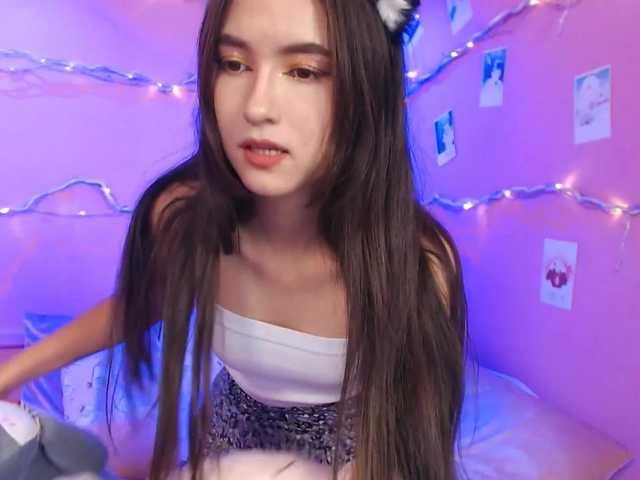 Fényképek TeaRose12 Heyya, would love to made this day perfect to you. My name is Lilou, 18 years old, mixed with chinese.