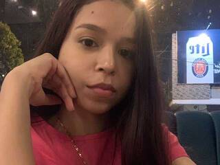 Erotikus videocsevegés Tenshi000