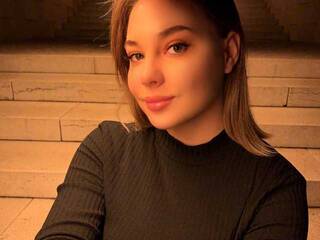 Erotikus videocsevegés tessarise