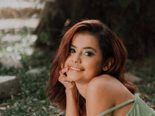 Erotikus videocsevegés Thalia-11