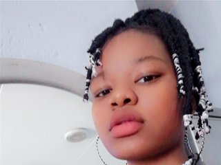 Erotikus videocsevegés Thandieee